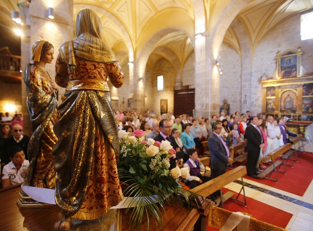  Fiestas del Guindo en Castronuevo de Esgueva y procesión de La Virgen y Santa Isabel  / JONATHAN TAJES