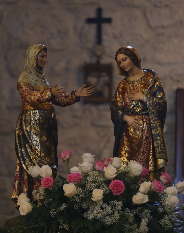  Fiestas del Guindo en Castronuevo de Esgueva y procesión de La Virgen y Santa Isabel  / JONATHAN TAJES