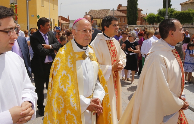  Fiestas del Guindo en Castronuevo de Esgueva y procesión de La Virgen y Santa Isabel  / JONATHAN TAJES