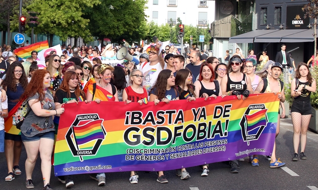 Manifestación para revindicar la diversidad sexual y derechos para el colectivo LGBTI  / RUBÉN CACHO / ICAL