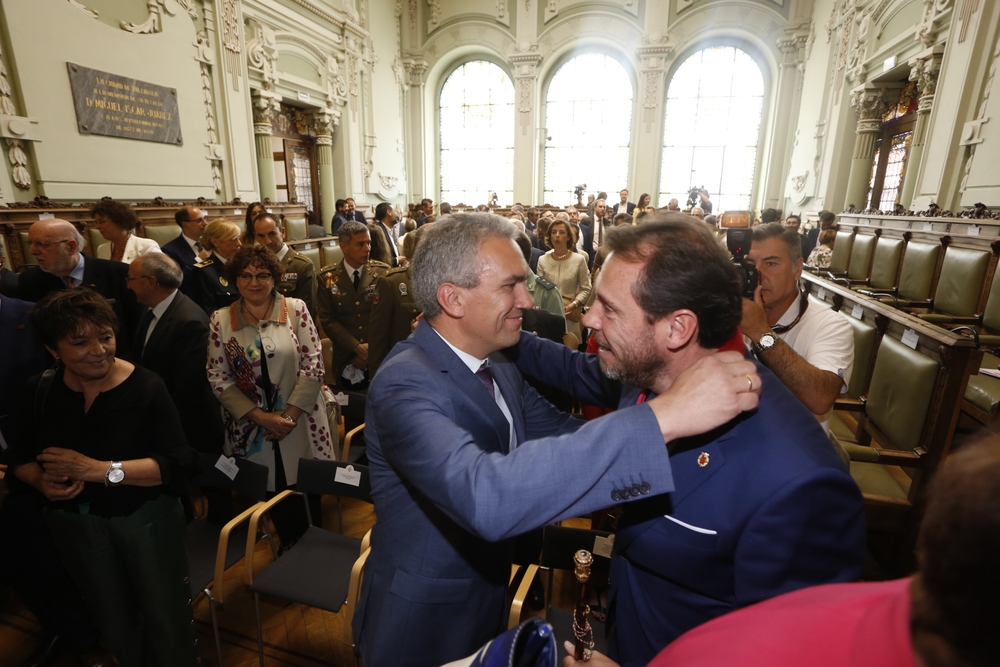 Toma de posesión de Óscar Puente como alcalde de Valladolid  / JONATHAN TAJES