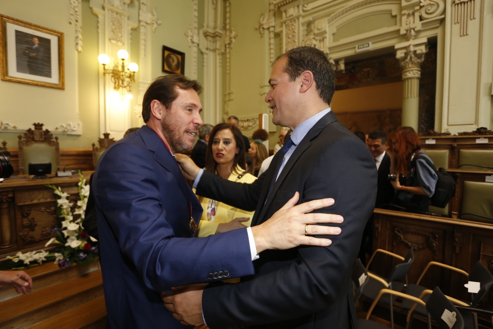 Toma de posesión de Óscar Puente como alcalde de Valladolid  / JONATHAN TAJES