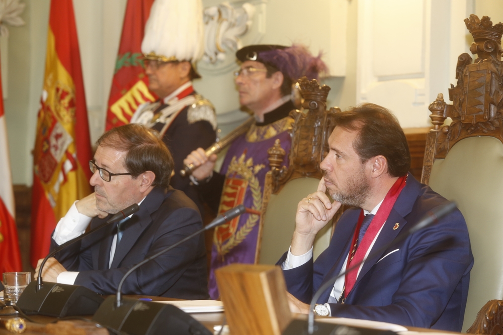 Toma de posesión de Óscar Puente como alcalde de Valladolid  / JONATHAN TAJES