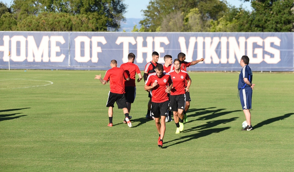 El Real Valladolid en EEUU y Canada. Así han sido los doce días de concentración del Pucela en San José y Edmonton  / REAL VALLADOLID