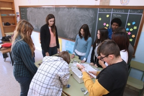 Alumnos vallisoletanos diseñan un bastón GPS  para ciegos