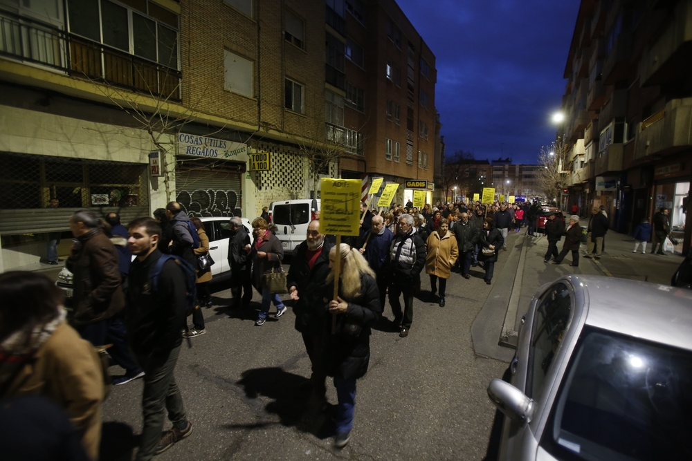 Manifestación de los vecinos del barrio de Pilarica y Belén  / JONATHAN TAJES