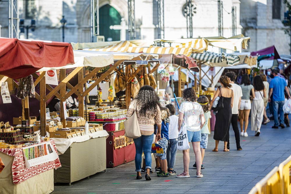 Mercado Castellano en la plaza de Portugalete  / JONATHAN TAJES