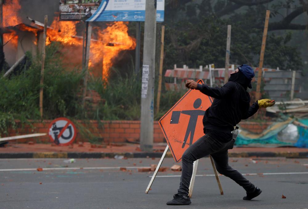 Protestas en la ciudad colombiana de Cali contra la reforma tributaria  / ERNESTO GUZMÁN JR.