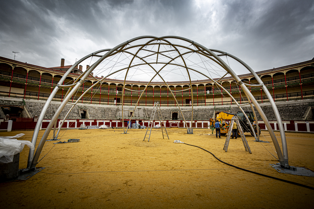 La plaza de toros de Valladolid se transforma en una gran terraza  / JONATHAN TAJES