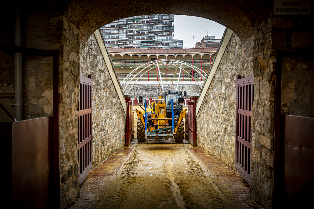 La plaza de toros de Valladolid se transforma en una gran terraza  / JONATHAN TAJES