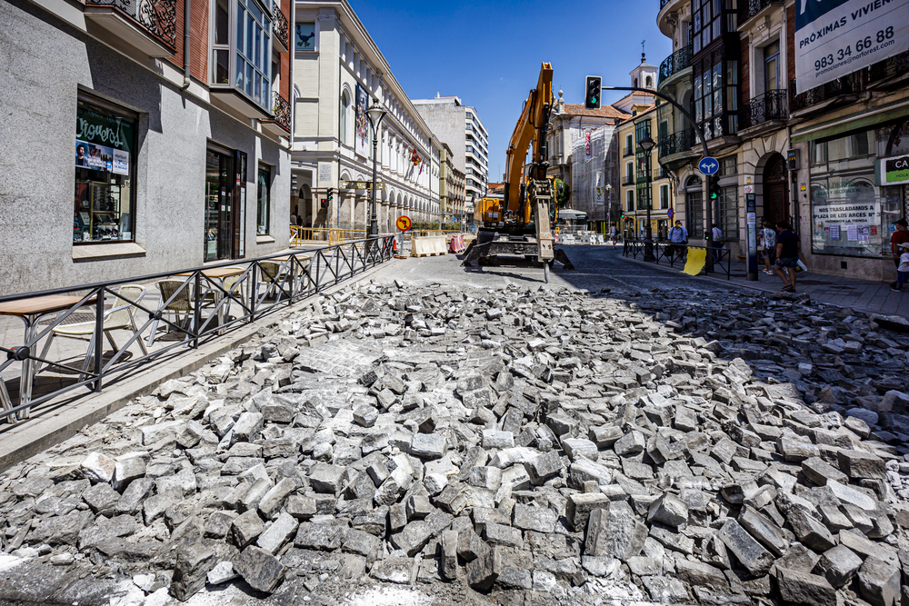 Calle en obras en Valladolid  / JONATHAN TAJES