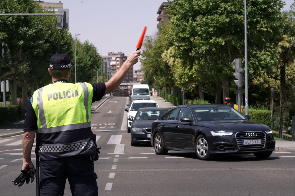 El Ayuntamiento de Valladolid restringe al tráfico desde hoy en la 'almendra central' ante la contaminación por ozono  / RUBÉN CACHO / ICAL