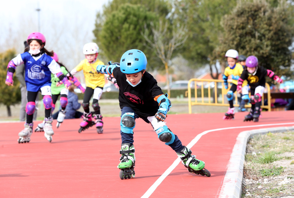 Imágenes de la 4ª jornada de Patinaje de Velocidad de Juegos Escolares.  / MONTSE.ALVAREZ