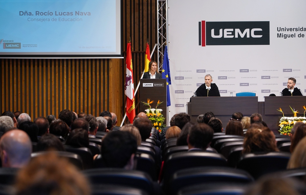 Acto de apertura del curso académico en la Universidad Europea Miguel de Cervantes (UEMC)  / MIRIAM CHACÓN / ICAL