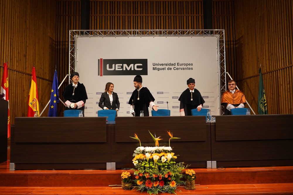 Acto de apertura del curso académico en la Universidad Europea Miguel de Cervantes (UEMC)  / MIRIAM CHACÓN / ICAL