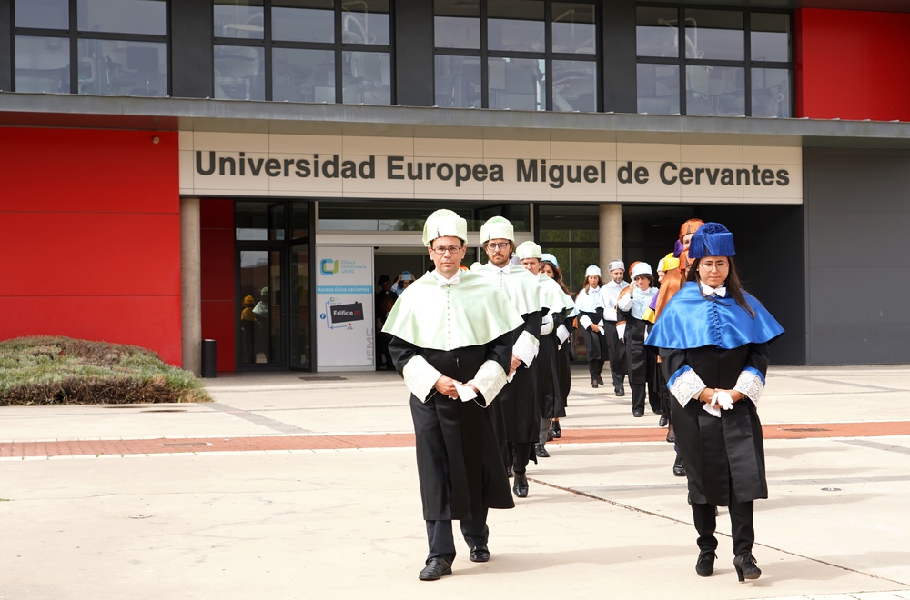 Acto de apertura del curso académico en la Universidad Europea Miguel de Cervantes (UEMC)  / MIRIAM CHACÓN / ICAL