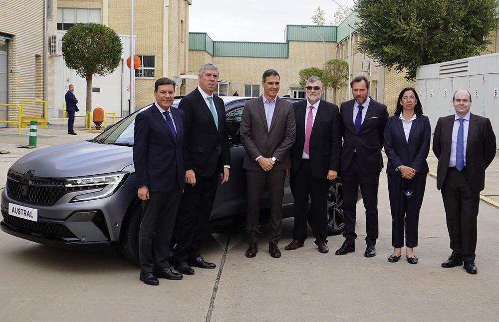 El presidente del Gobierno visita el centro de I+D+i de Renault Group en Valladolid  / AYUNTAMIENTO DE VALLADOLID