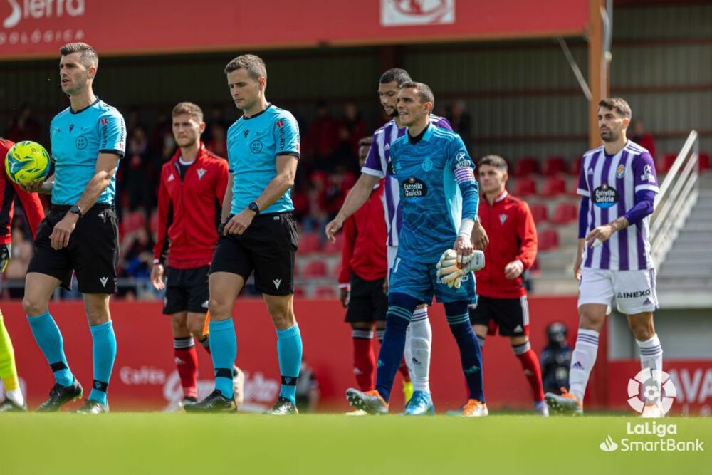 Imágenes del Mirandés-Real Valladolid.  / LALIGA