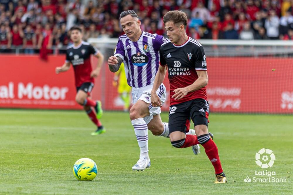 Imágenes del Mirandés-Real Valladolid.  / LALIGA