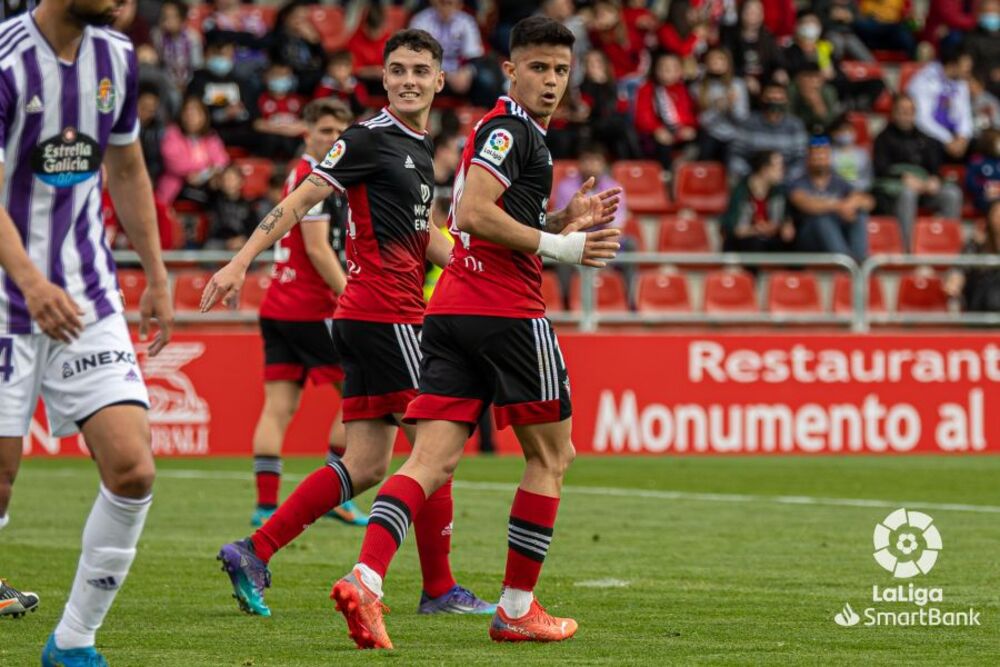 Imágenes del Mirandés-Real Valladolid.  / LALIGA