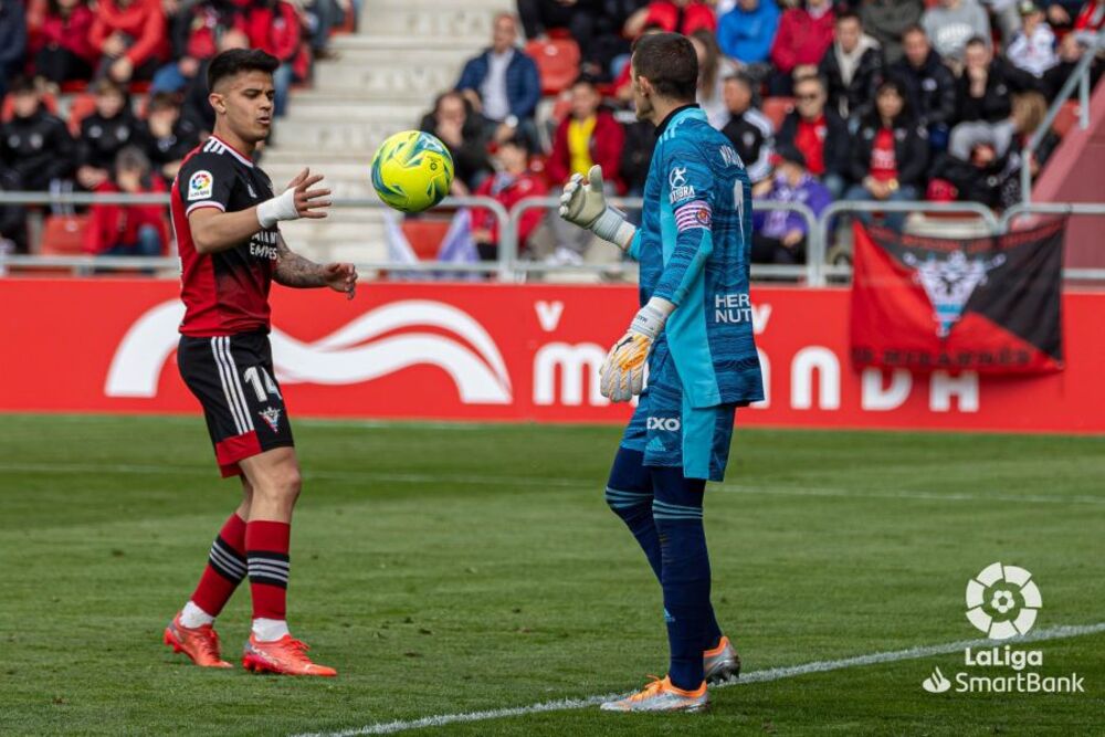 Imágenes del Mirandés-Real Valladolid.  / LALIGA