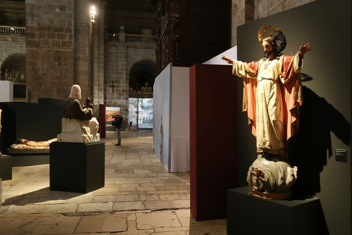 Inauguración de la exposición conmemorativa ‘Venga tu reino’ en la Catedral de Valladolid.  / RUBÉN CACHO / ICAL