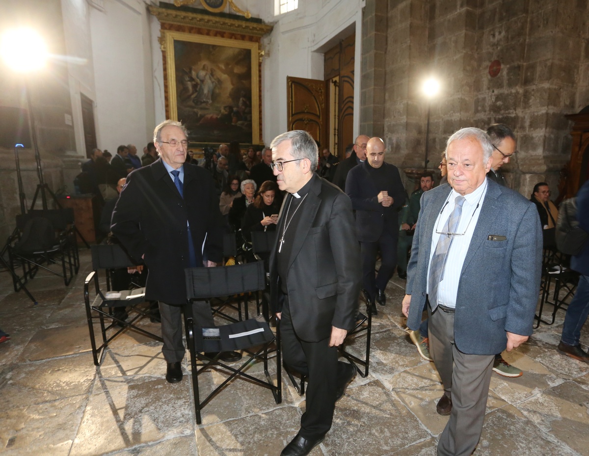 Inauguración de la exposición conmemorativa ‘Venga tu reino’ en la Catedral de Valladolid.  / RUBÉN CACHO / ICAL