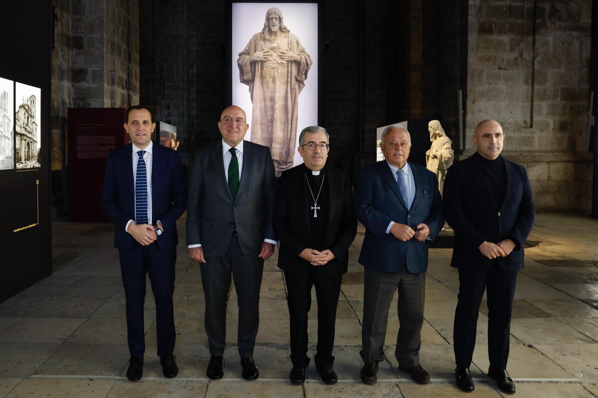 Inauguración de la exposición conmemorativa ‘Venga tu reino’ en la Catedral de Valladolid.  / AYUNTAMIENTO DE VALLADOLID