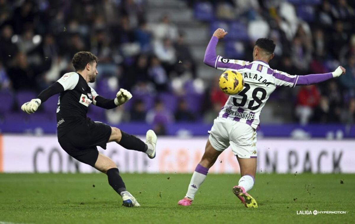 Partido disputado entre el Real Valladolid y la SD Amorebieta.  / LALIGA