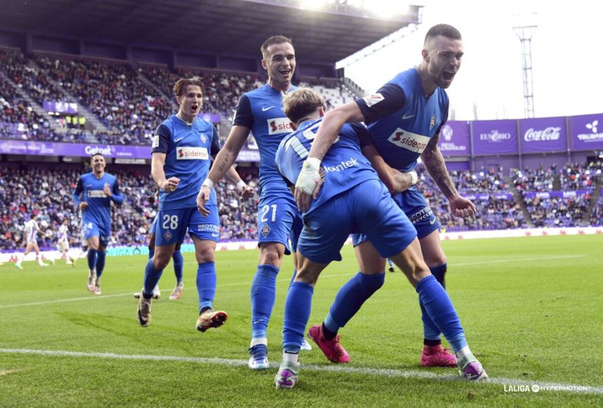 Partido disputado entre el Real Valladolid y la SD Amorebieta.  / LALIGA