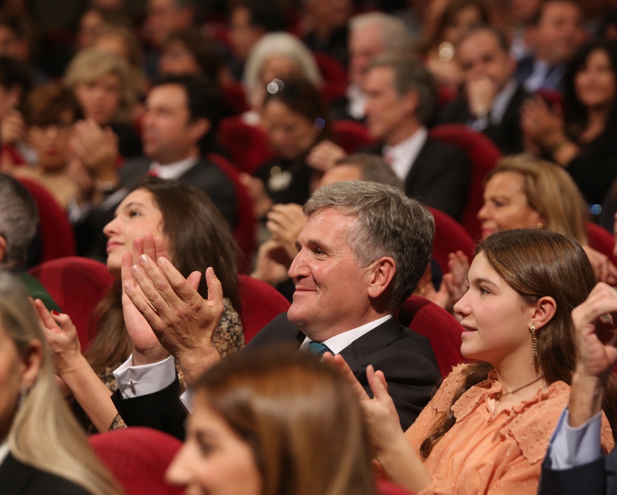 Subasta de capones de Cascajares celebrada en el Teatro Calderón de Valladolid.  / RUBÉN CACHO (ICAL)