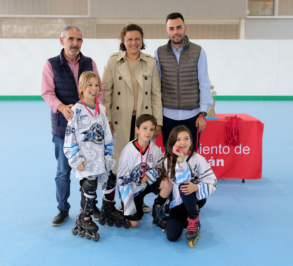 Imagen de la quinta jornada y clausura del Campeonato Escolar de Hockey Línea.  / MONTSE.ALVAREZ