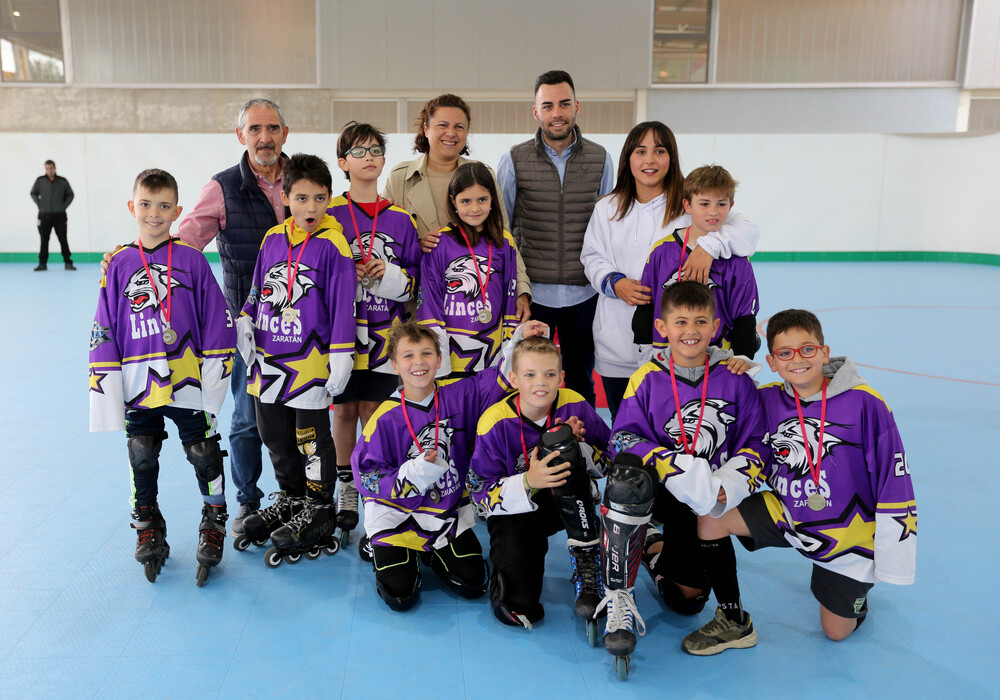 Imagen de la quinta jornada y clausura del Campeonato Escolar de Hockey Línea.  / MONTSE.ALVAREZ