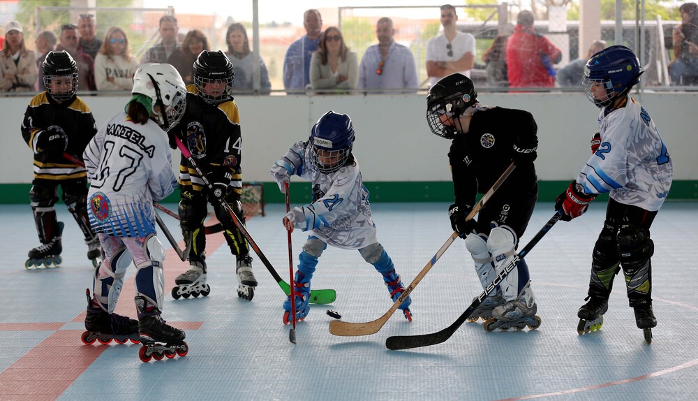 Imagen de la quinta jornada y clausura del Campeonato Escolar de Hockey Línea.  / MONTSE.ALVAREZ