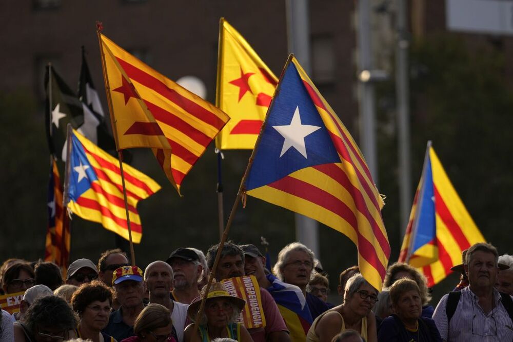 Manifestación independentista por la Diada del 11 de septiembre  / ENRIC FONTCUBERTA