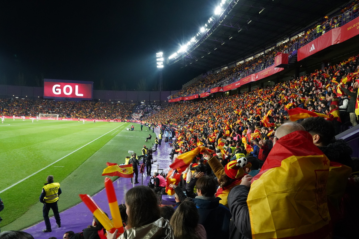 Partido de fútbol entre las selecciones de España y Georgia.  / MIRIAM CHACÓN / ICAL