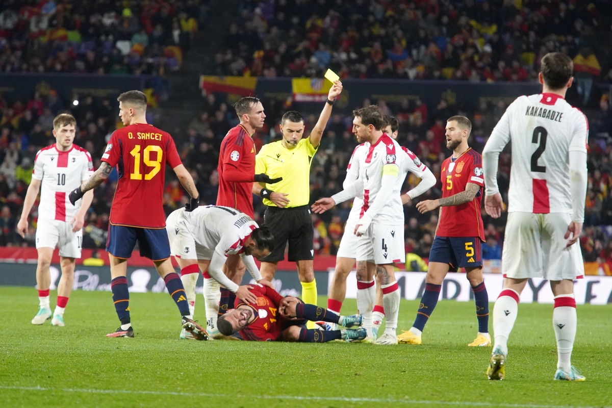 Partido de fútbol entre las selecciones de España y Georgia.  / MIRIAM CHACÓN / ICAL