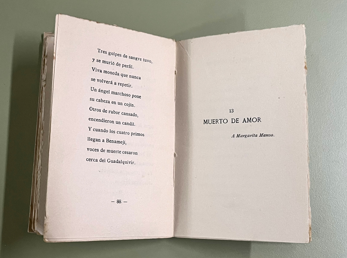 Dedicatoria del poema 'Muerto de amor' a Margarita Manso, en la primera edición del 'Romancero gitano' de Lorca, que vio la luz en la Revista de Occidente en 1928.  / ICAL