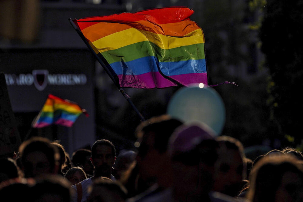 Unas 1.600 personas han participado este miércoles en la manifestación del Orgullo LGTBI en Valladolid.