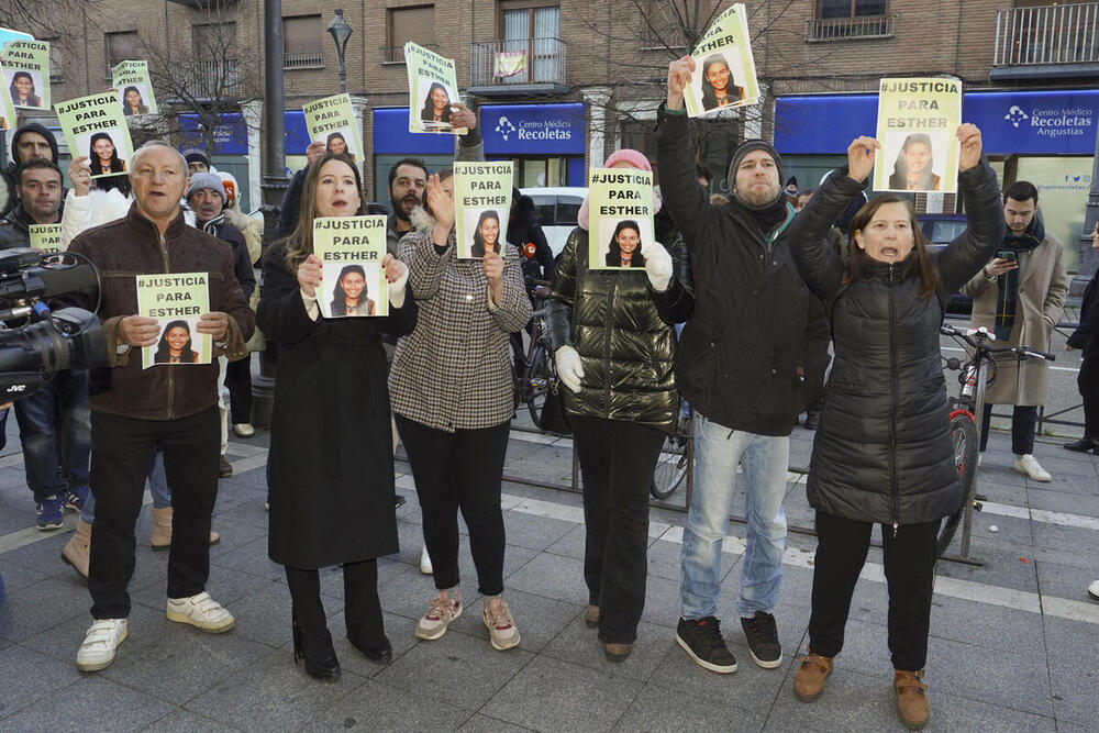 Familiares y vecinos reclama justicia para Esther López