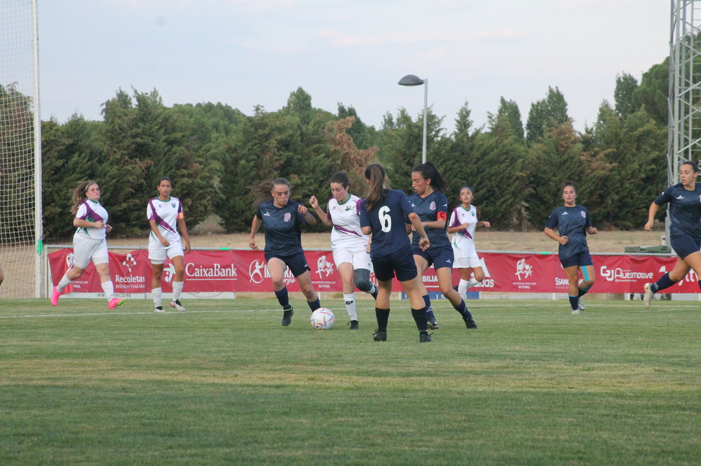 Fase previa del III Trofeo Femenino Diputación de Valladolid  / MARINA MÁRQUEZ