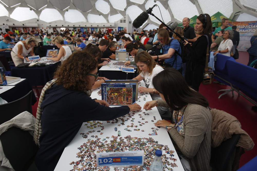 Campeonato mundial de puzzle en la Cúpula del Milenio  / JONATHAN TAJES