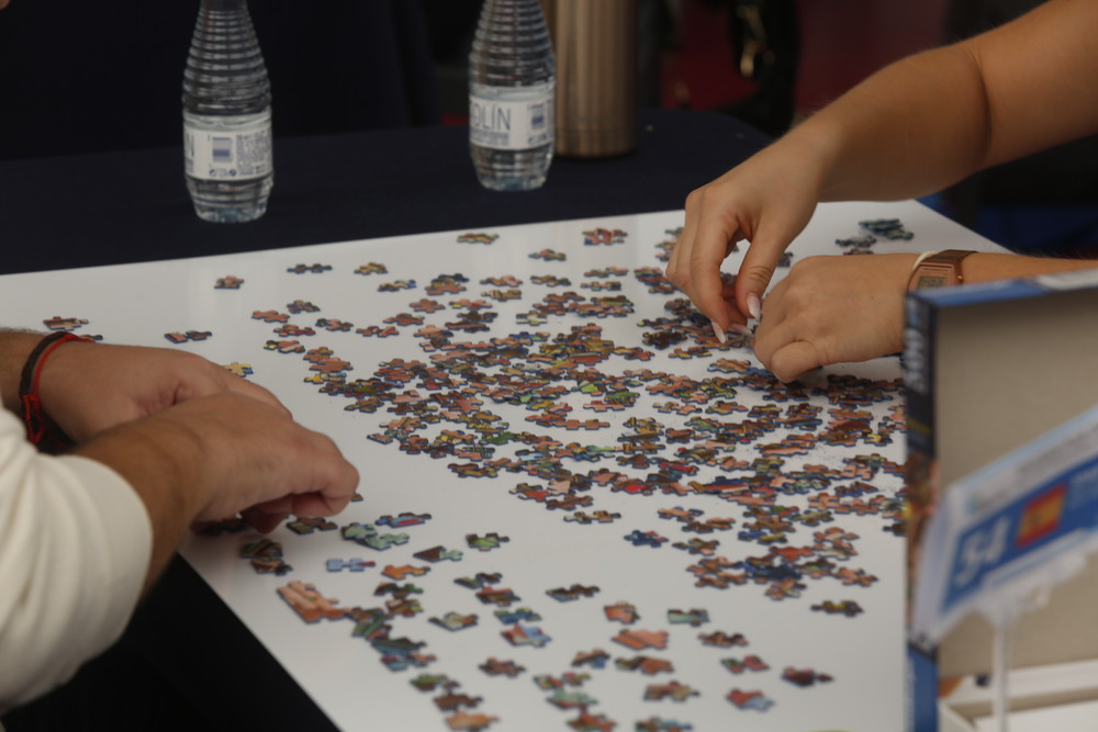 Campeonato mundial de puzzle en la Cúpula del Milenio  / JONATHAN TAJES