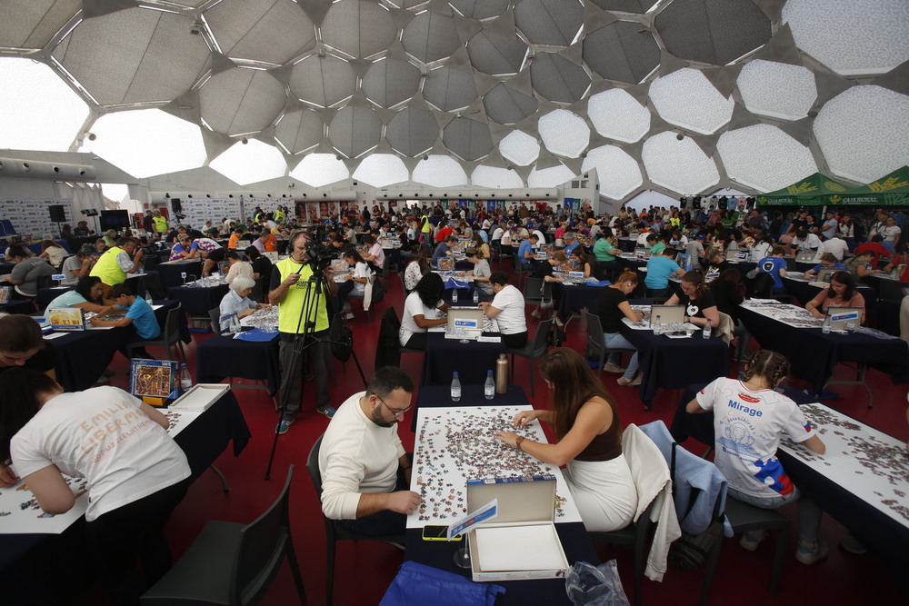 Campeonato mundial de puzzle en la Cúpula del Milenio  / JONATHAN TAJES