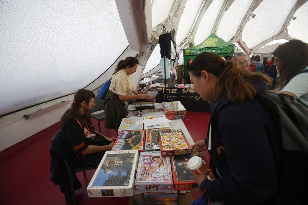 Campeonato mundial de puzzle en la Cúpula del Milenio  / JONATHAN TAJES