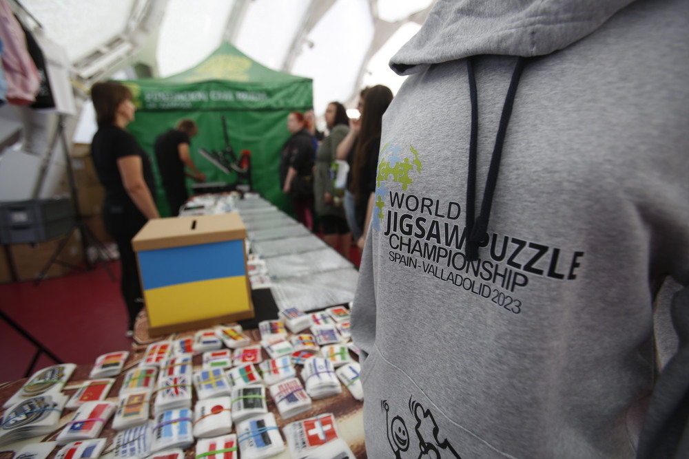 Campeonato mundial de puzzle en la Cúpula del Milenio  / JONATHAN TAJES