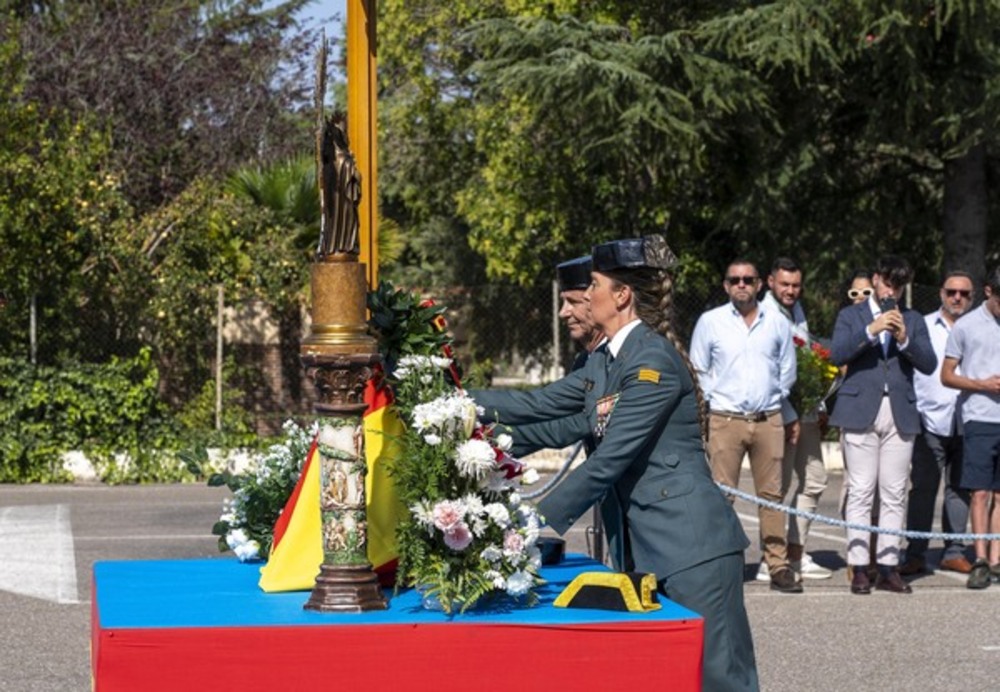 Acto de celebración en Valladolid de la festividad de la Virgen del Pilar, patrona de la Guardia Civil.  / EDUARDO MARGARETO (ICAL)