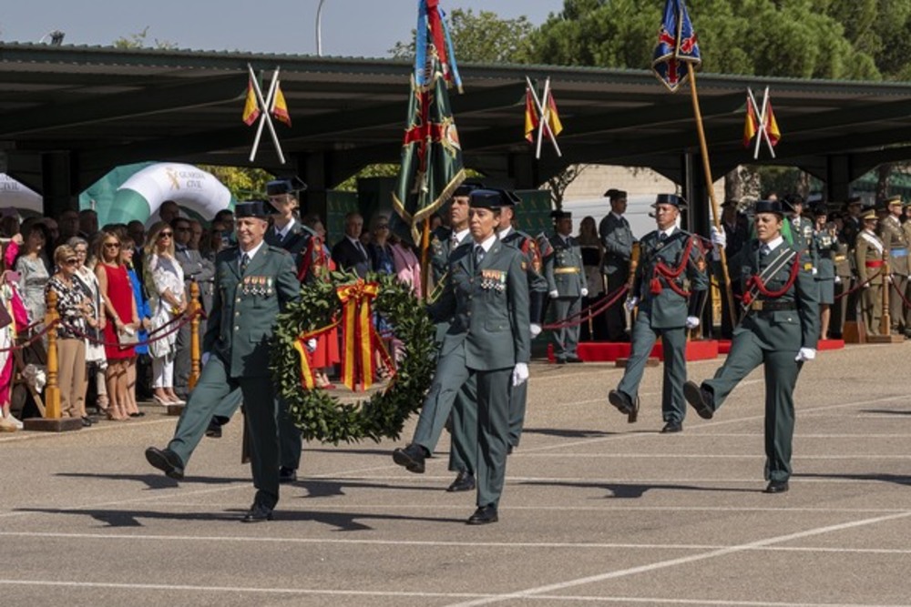 Acto de celebración en Valladolid de la festividad de la Virgen del Pilar, patrona de la Guardia Civil.  / EDUARDO MARGARETO (ICAL)