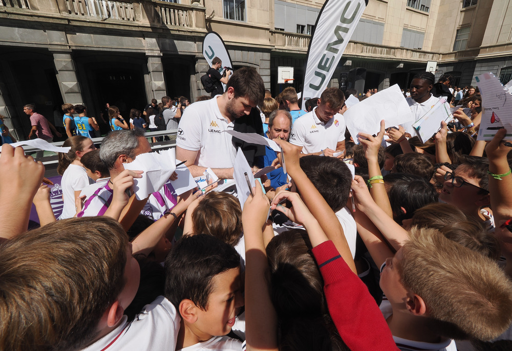 Presentación del equipo de baloncesto UEMC Real Valladolid.  / R.VALTERO / ICAL