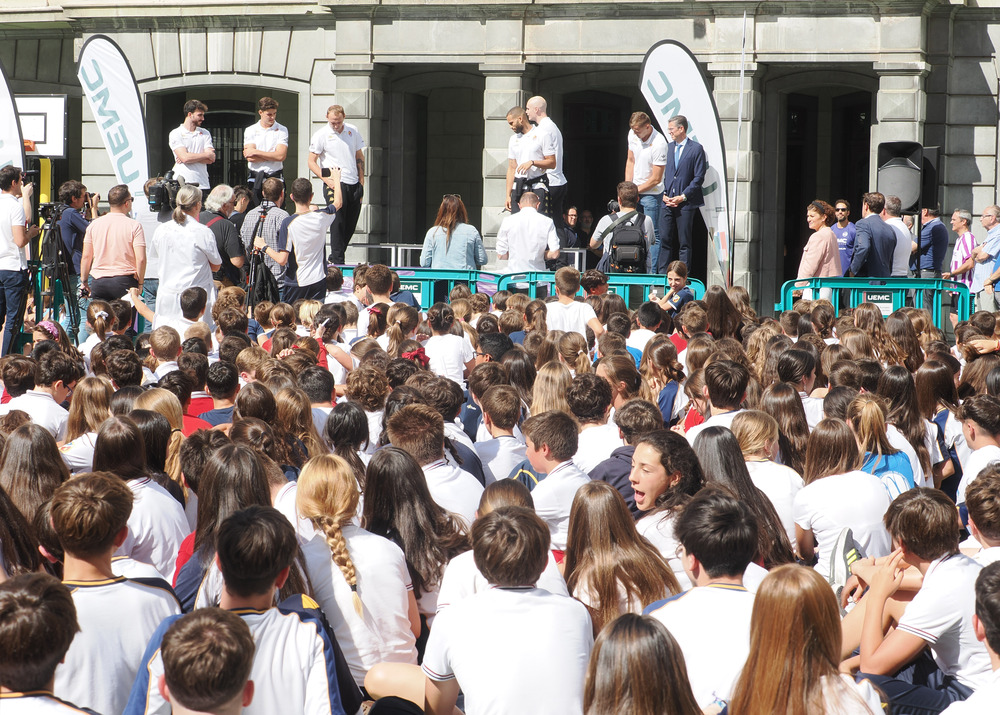 Presentación del equipo de baloncesto UEMC Real Valladolid.  / R.VALTERO / ICAL